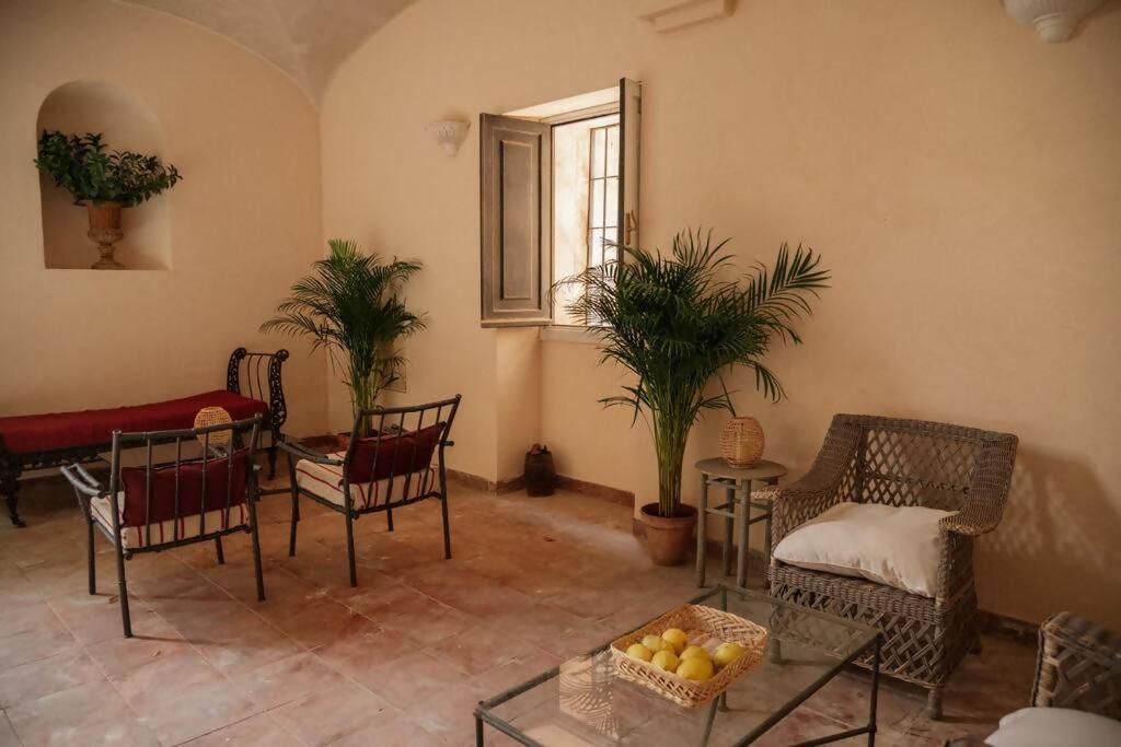 Casa Aguila Casco Antiguo Patio Privado Apartment Cáceres Exterior photo